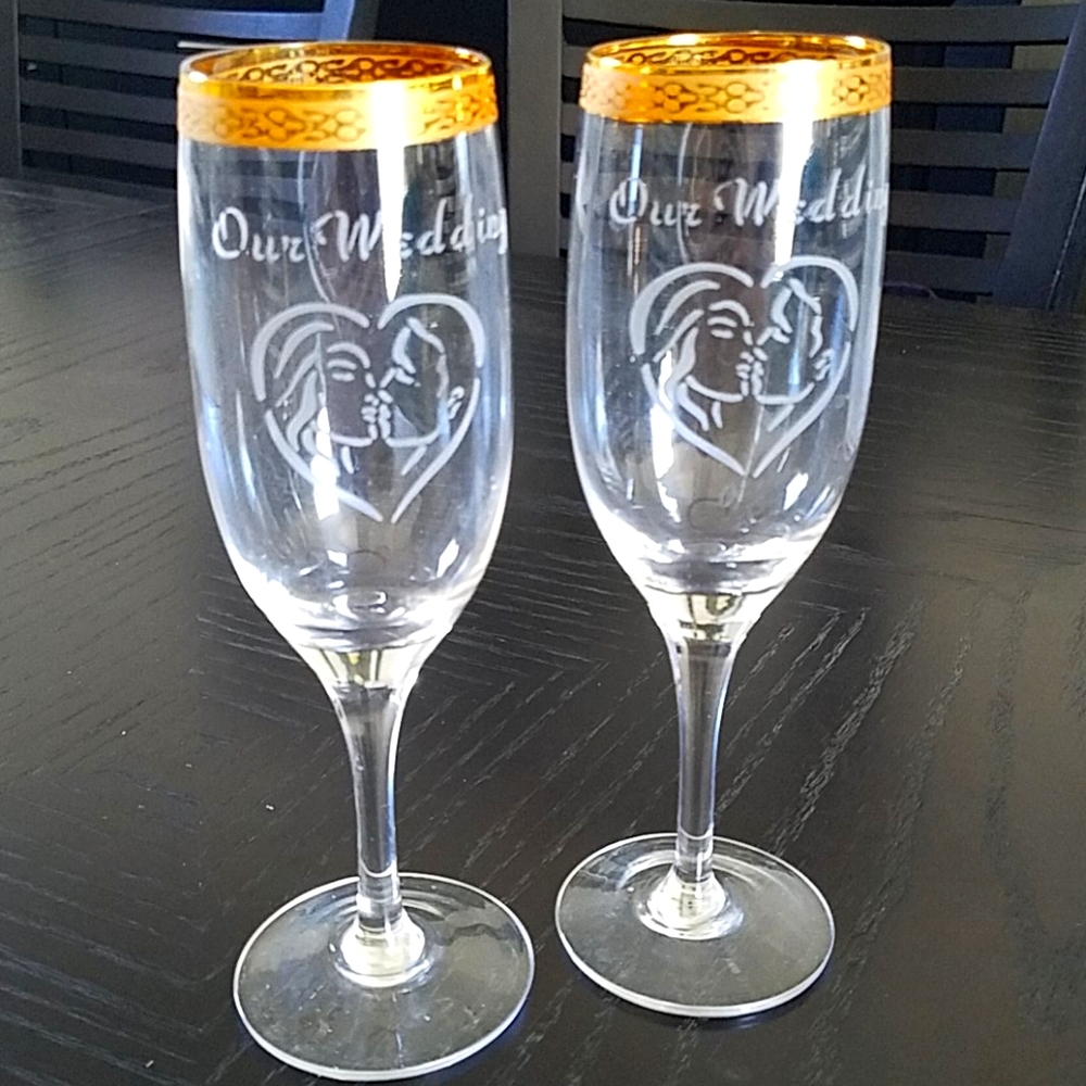 Vintage set of 2 Champagne Glasses